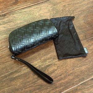 Oakley black sunglasses case NWT. Comes with soft pull-string case as well.